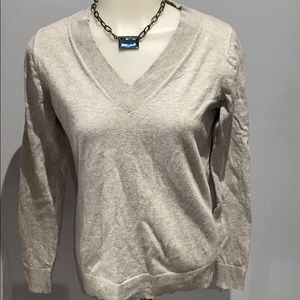 Gray v neck sweater